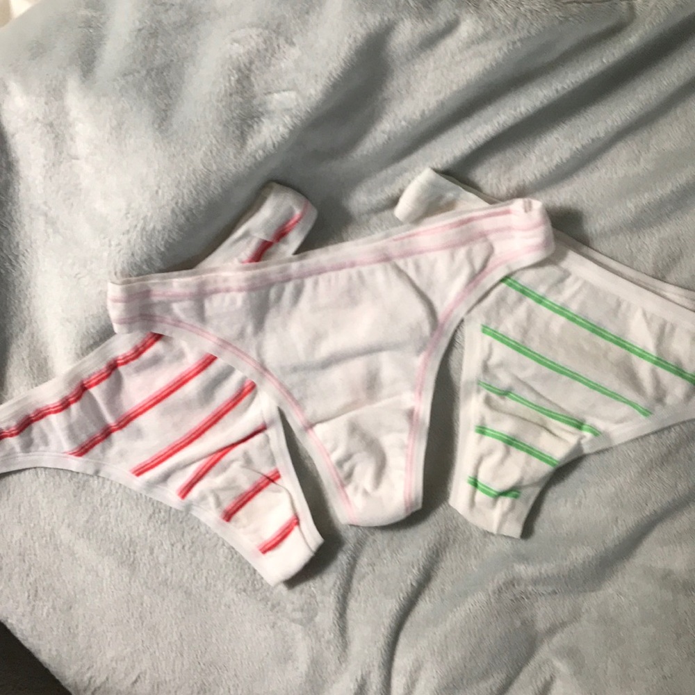 NWOT Rare Women’s Striped Thongs Bundle
